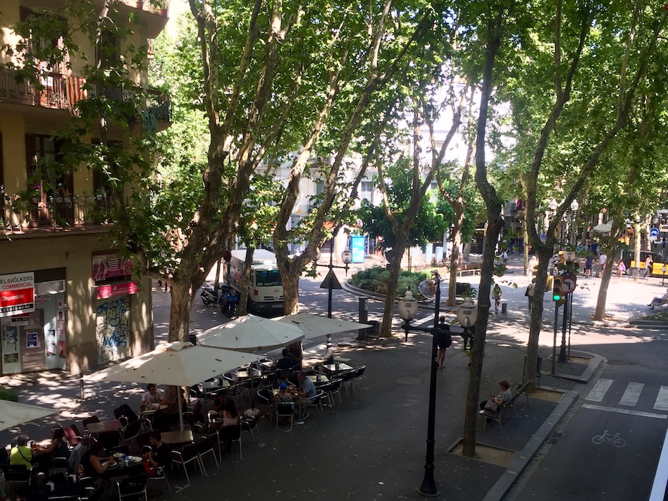 Los ciclos de la vida desde la Rambla del Poblenou